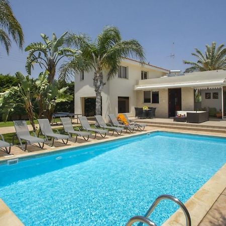 Soothing Sunset Villa With Private Pool, 200M From The Beach 페르볼리아 외부 사진