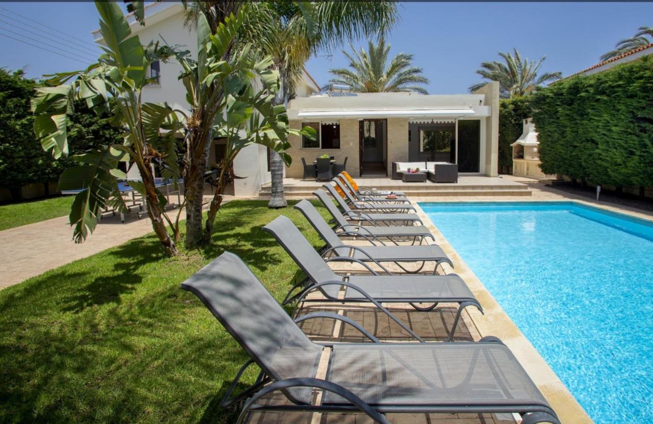 Soothing Sunset Villa With Private Pool, 200M From The Beach 페르볼리아 외부 사진